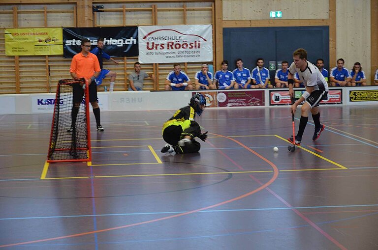 Fabian Zemp beim Anlauf zu seinem Penalty-Tor.