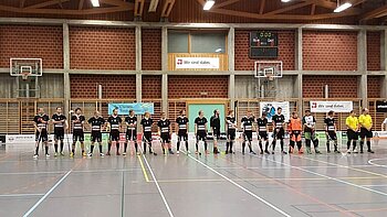 Die erste Mannschaft vor dem Spiel gegen Herzogenbuchsee.